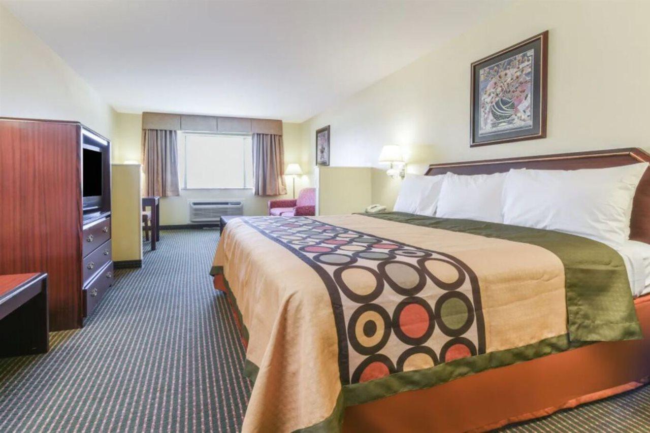 Super 8 By Wyndham Burleson Fort Worth Area Eksteriør bilde