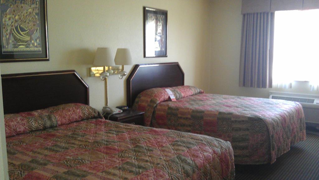 Super 8 By Wyndham Burleson Fort Worth Area Rom bilde